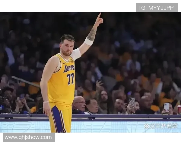 东契奇砍下25分 湖人不敌太阳 东契奇砍下25分 湖人不敌太阳