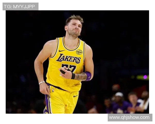 仅一夜:东契奇伤上加伤,杨瀚森有麻烦了,20年榜眼又被裁 仅一夜:东契奇伤上加伤,杨瀚森有麻烦了,20年榜眼又被裁