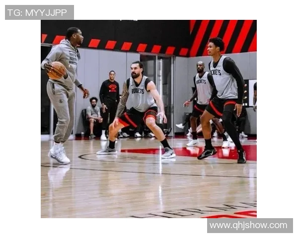 阿门·汤普森:约基奇防守很狡猾 还好我摸清了他的套路 阿门·汤普森:约基奇防守很狡猾 还好我摸清了他的套路