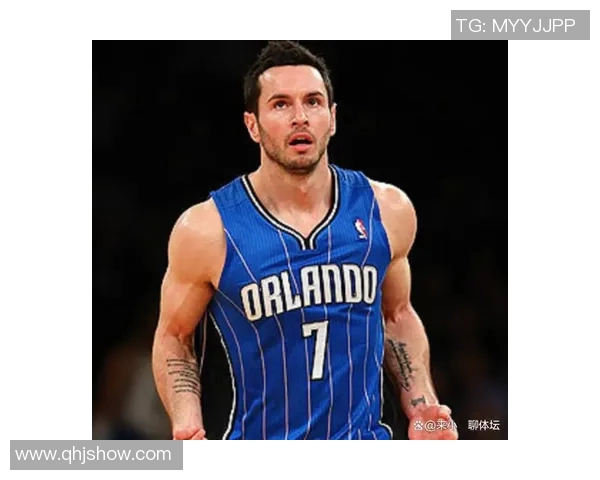 雷迪克解释穿艾顿定制T恤:我们希望他能够扮演狮子角色 雷迪克解释穿艾顿定制T恤:我们希望他能够扮演狮子角色