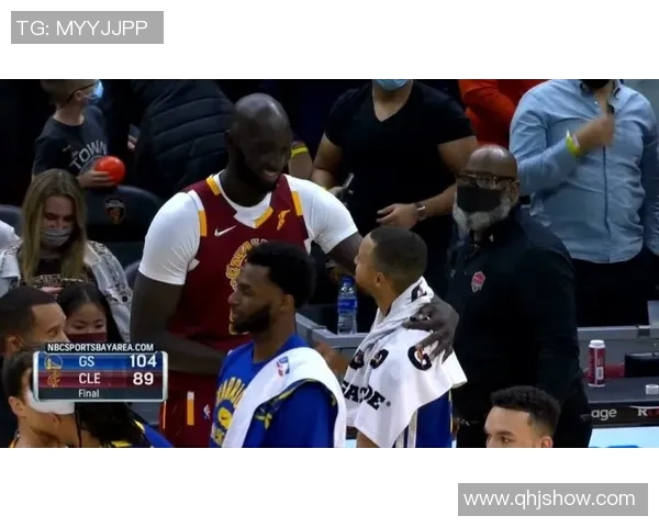 史诗级逆转！勇士14分翻盘太阳，科尔三分豪赌赌赢了？库里点破赢球真因